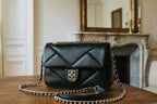 Petit sac bandoulière matelassé rabat David Jones