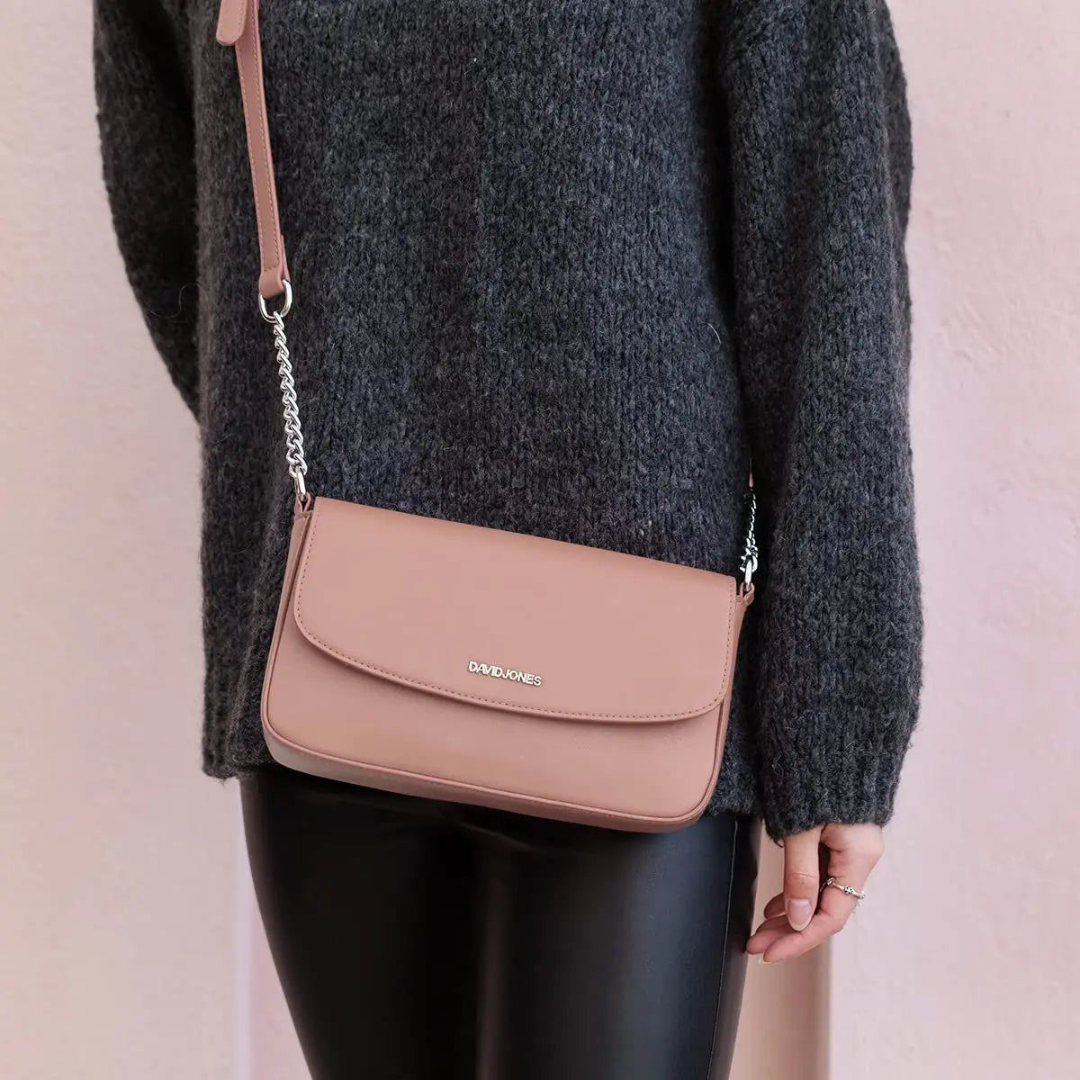 Sac bandoulière à rabat David Jones